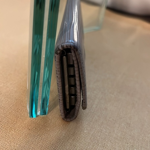 Louis Vuitton Gray Leather Key Holder - Picture 3 of 8